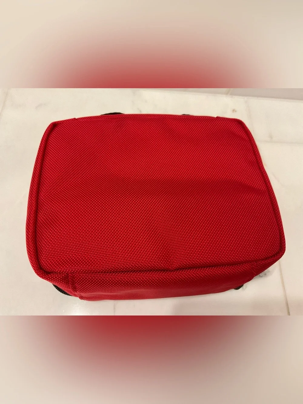 NEW TUMI Zippered CUBE TRAVEL POUCH - Cosmetic Bag - RED with BLACK